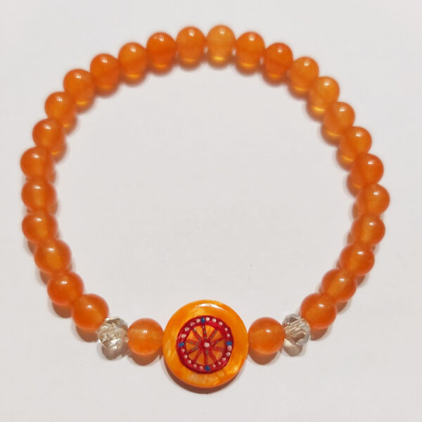 Bracciale con madreperla, giada e cristalli